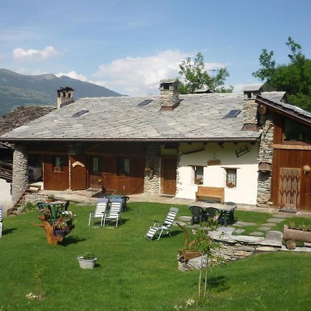 Les Chevreuils Apartment Арвиер Екстериор снимка