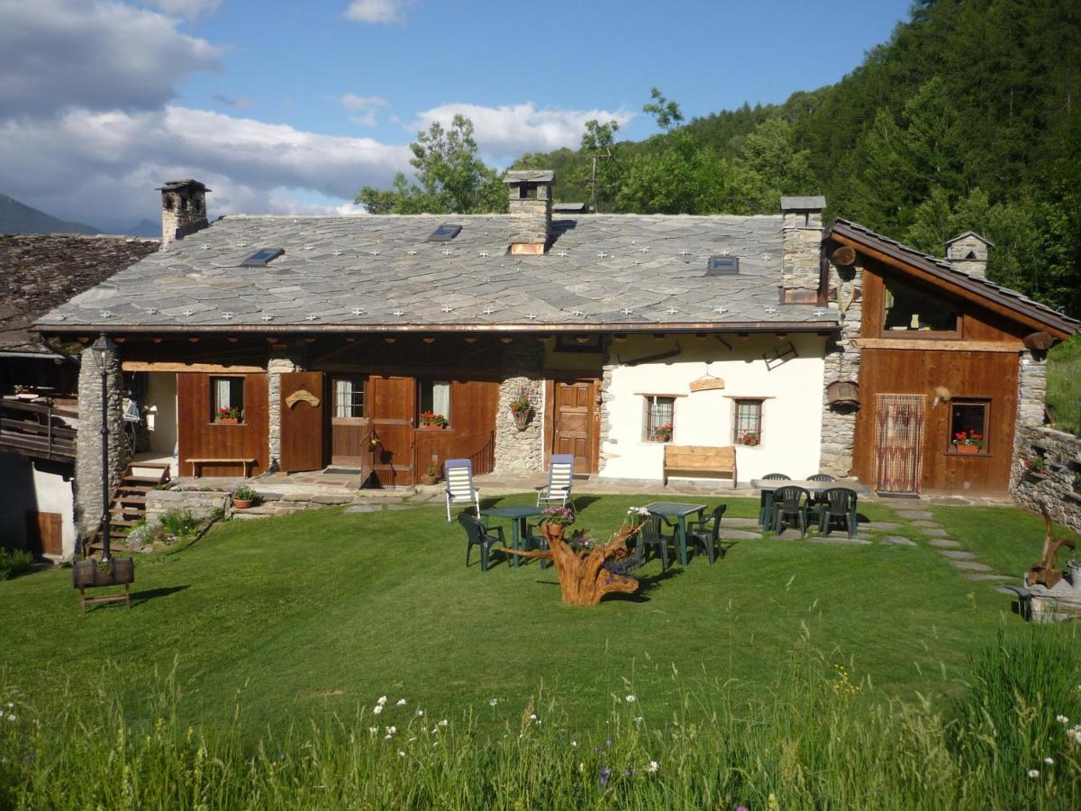 Les Chevreuils Apartment Арвиер Екстериор снимка